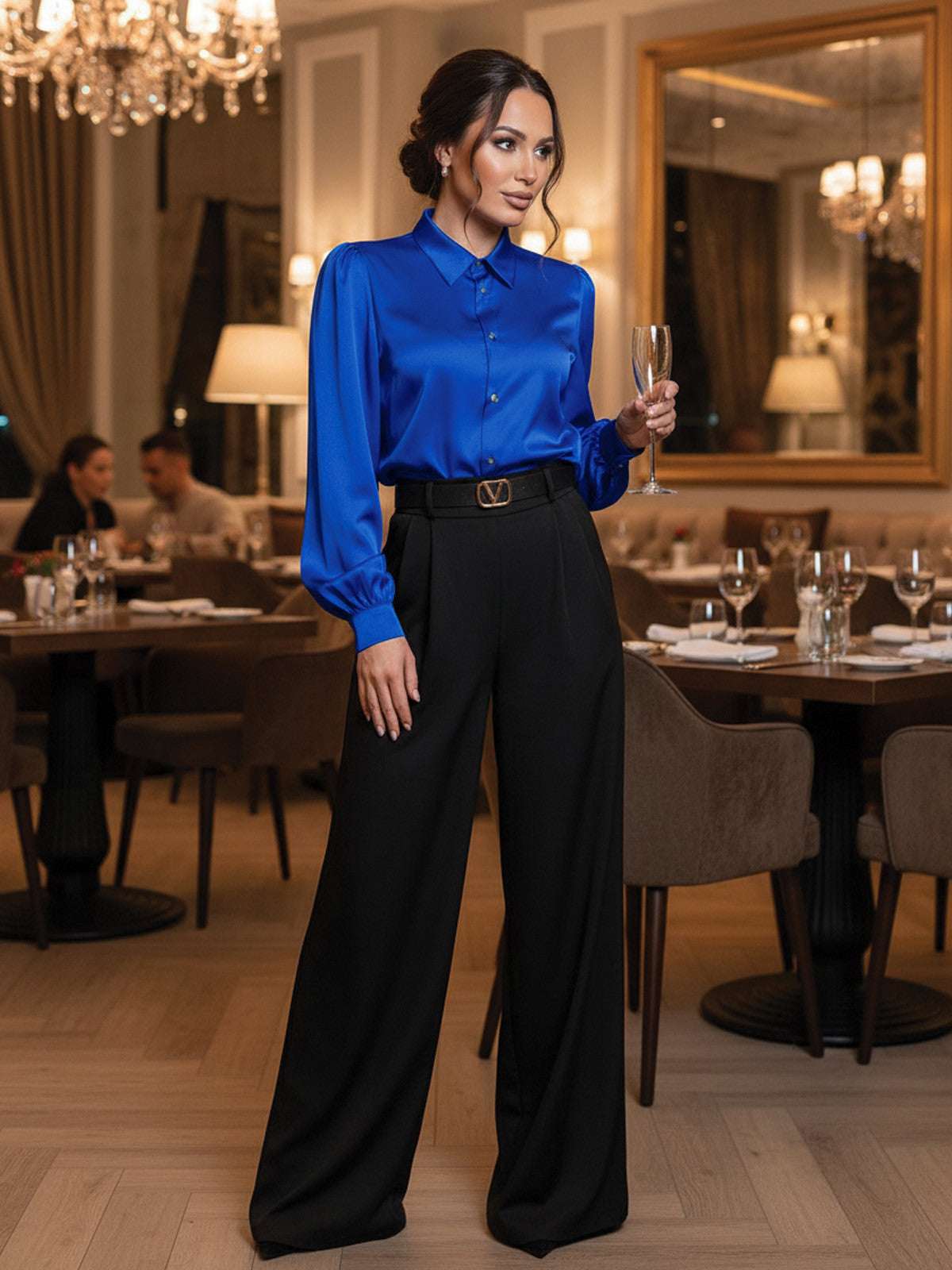 Dámska saténová blúzka VSB ELEGANT  v kráľovsky modrej farbe